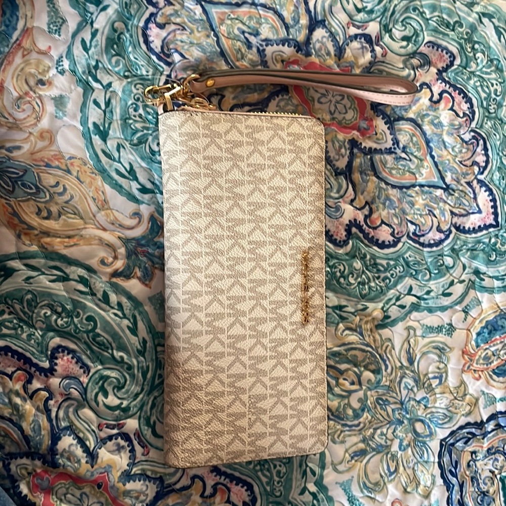 Michael Kors wallet